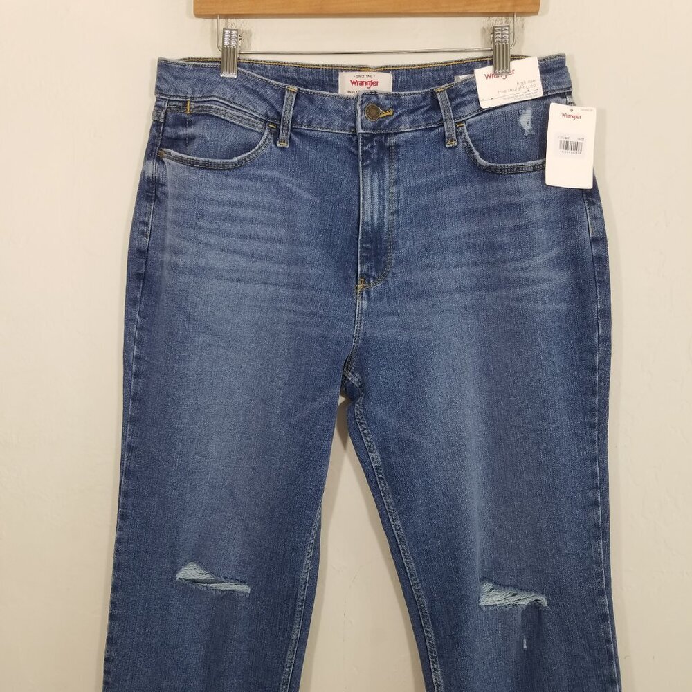 NWT Wrangler High Rise True Straight Crop Distressed Jeans Stretch Size 14/32 - Picture 2 of 7